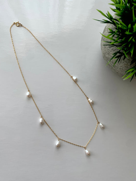 The Alessia Droplet Necklace